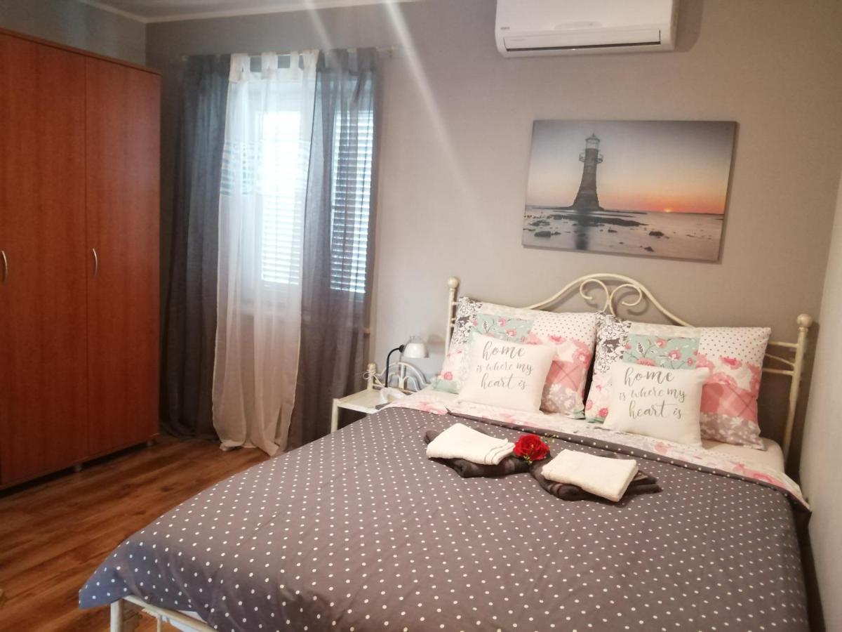 Apartments Sven-Marino 포레치 외부 사진